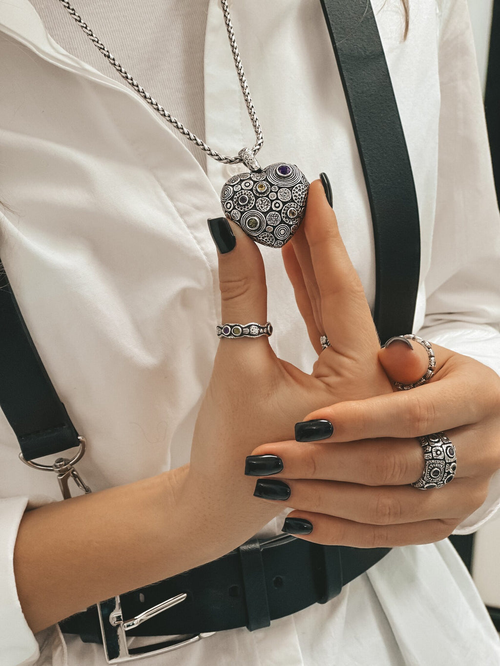 CORA Pendant