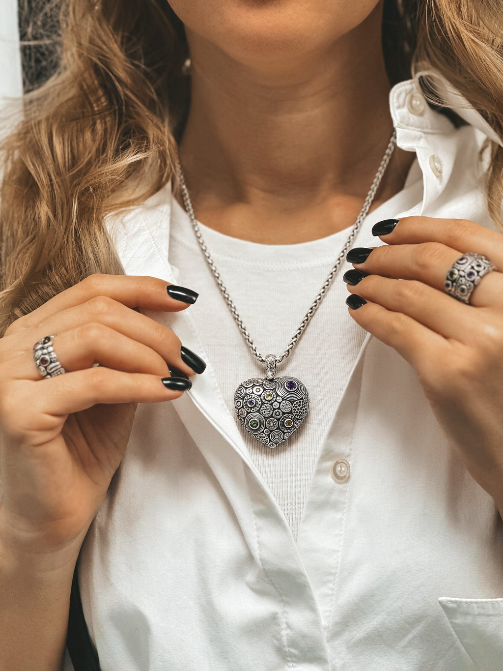 CORA Pendant